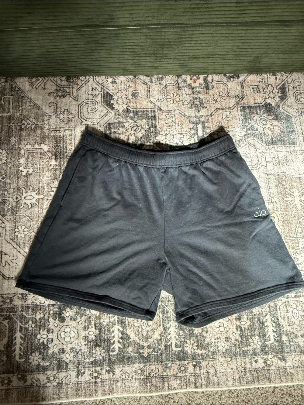 ALO Accolade Sweat Short - Size XXL